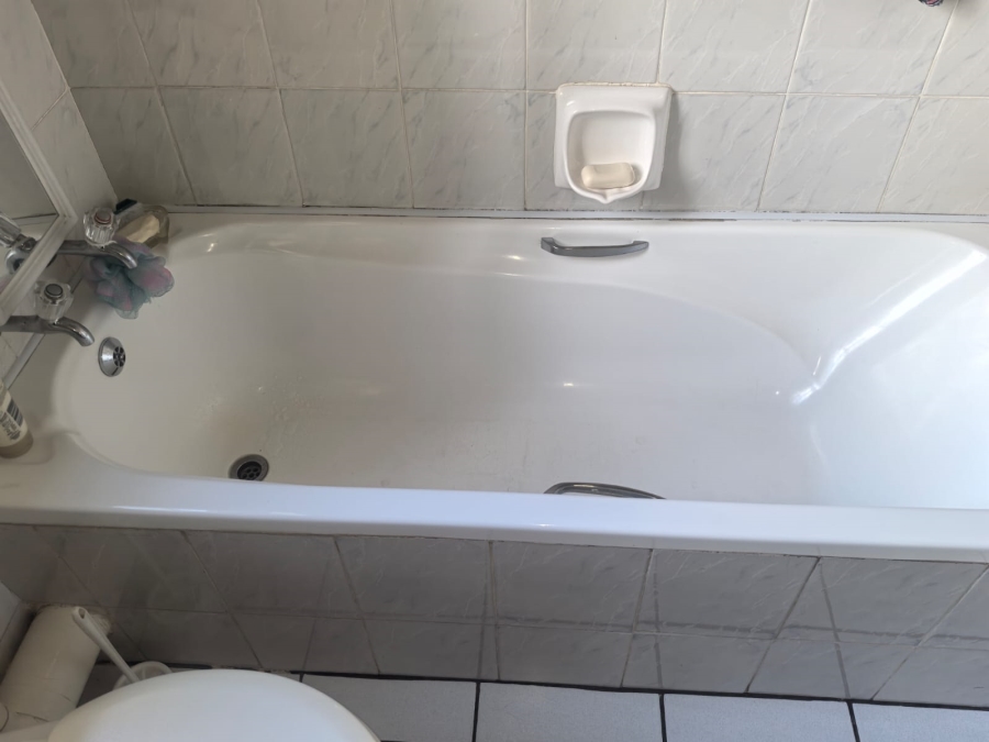 3 Bedroom Property for Sale in Helderkruin Gauteng