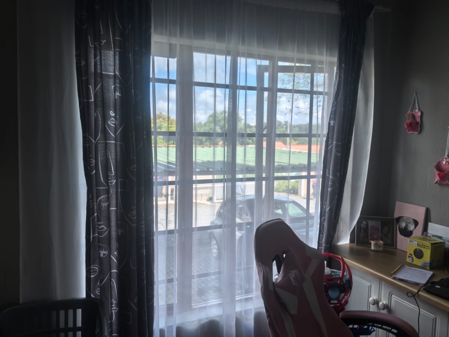 3 Bedroom Property for Sale in Helderkruin Gauteng