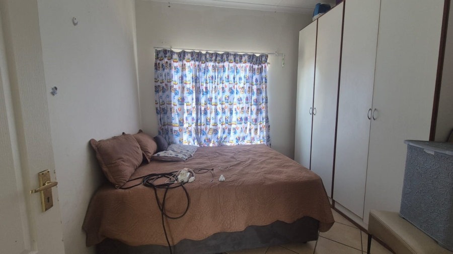 2 Bedroom Property for Sale in Robinpark Gauteng