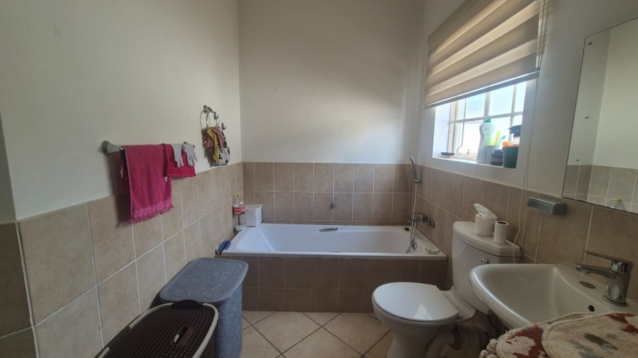 2 Bedroom Property for Sale in Robinpark Gauteng