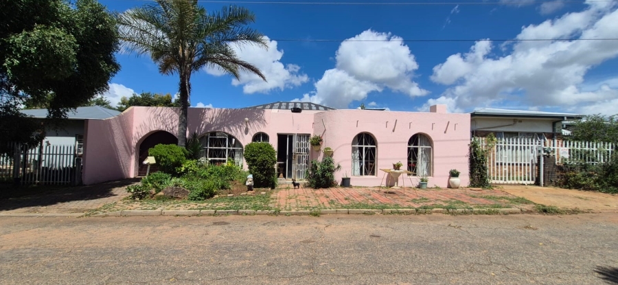 4 Bedroom Property for Sale in Randgate Gauteng