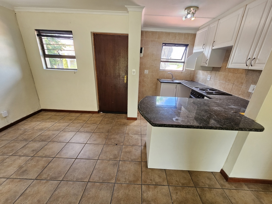 To Let 3 Bedroom Property for Rent in Craigavon Gauteng