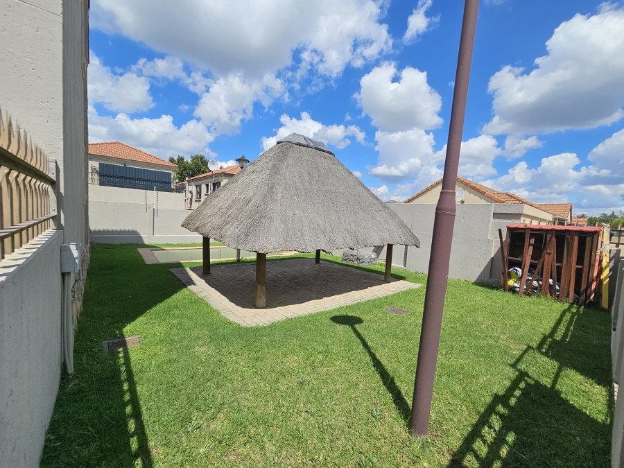 To Let 3 Bedroom Property for Rent in Craigavon Gauteng