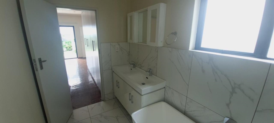 To Let 4 Bedroom Property for Rent in Parkmore Gauteng