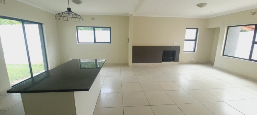 To Let 4 Bedroom Property for Rent in Parkmore Gauteng