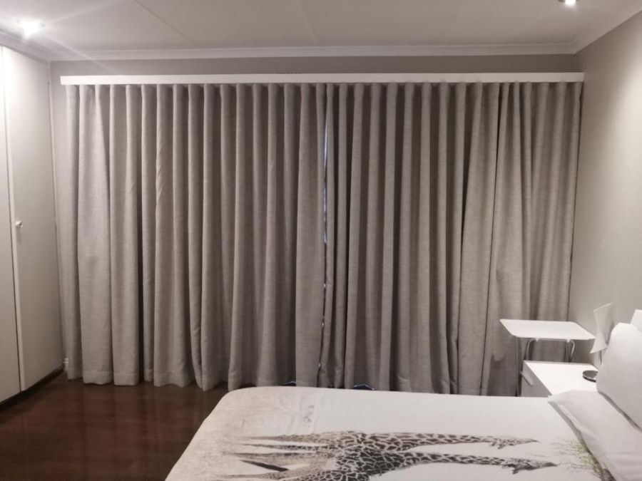 To Let 4 Bedroom Property for Rent in Parkmore Gauteng