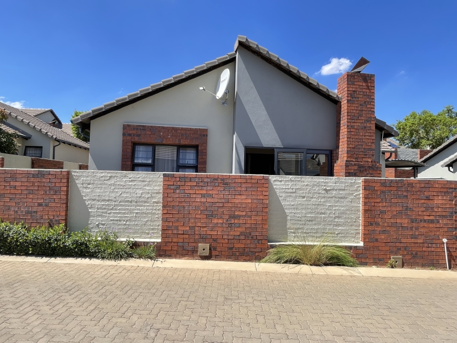 3 Bedroom Property for Sale in Amberfield Gauteng