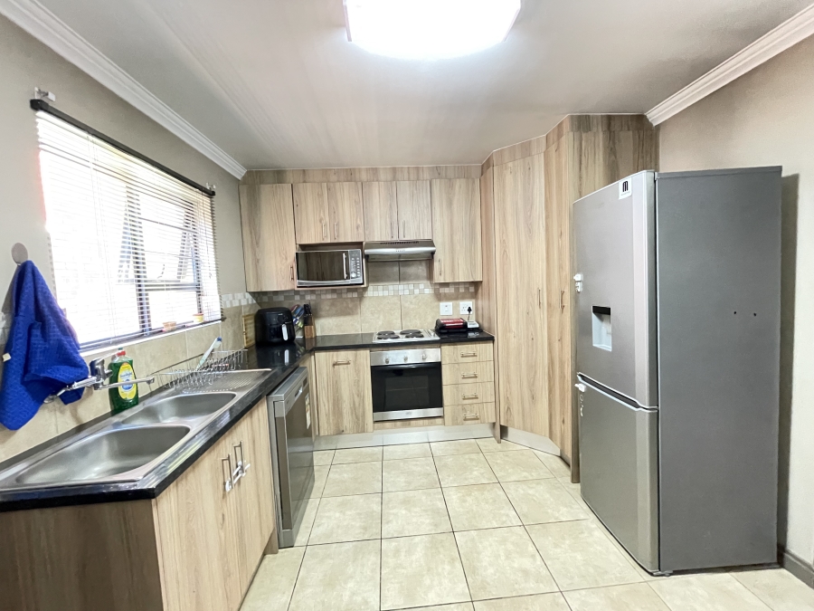 3 Bedroom Property for Sale in Amberfield Gauteng