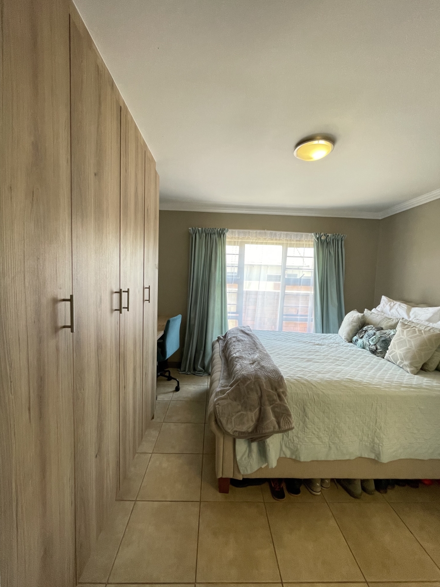 3 Bedroom Property for Sale in Amberfield Gauteng