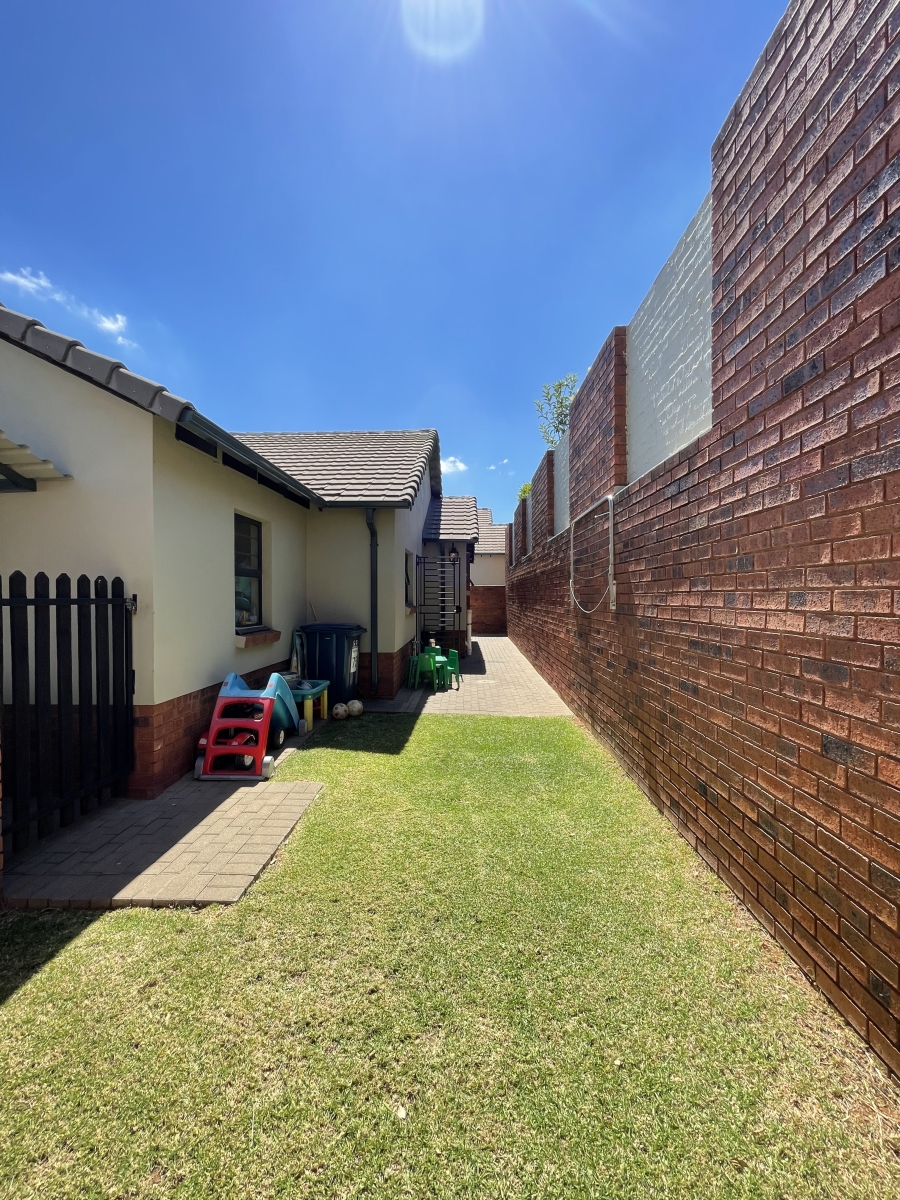 3 Bedroom Property for Sale in Amberfield Gauteng