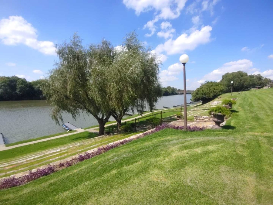 3 Bedroom Property for Sale in Peacehaven Gauteng