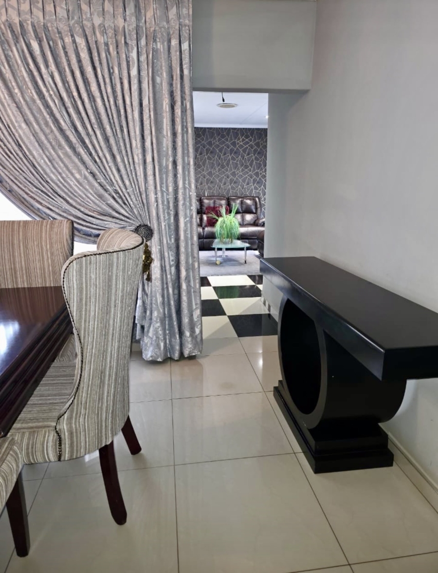 3 Bedroom Property for Sale in Debonair Park Gauteng