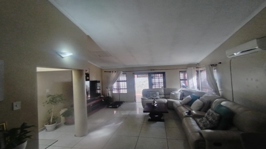 3 Bedroom Property for Sale in Vanderbijlpark SW 5 Gauteng
