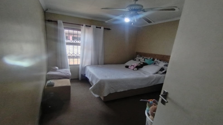3 Bedroom Property for Sale in Vanderbijlpark SW 5 Gauteng