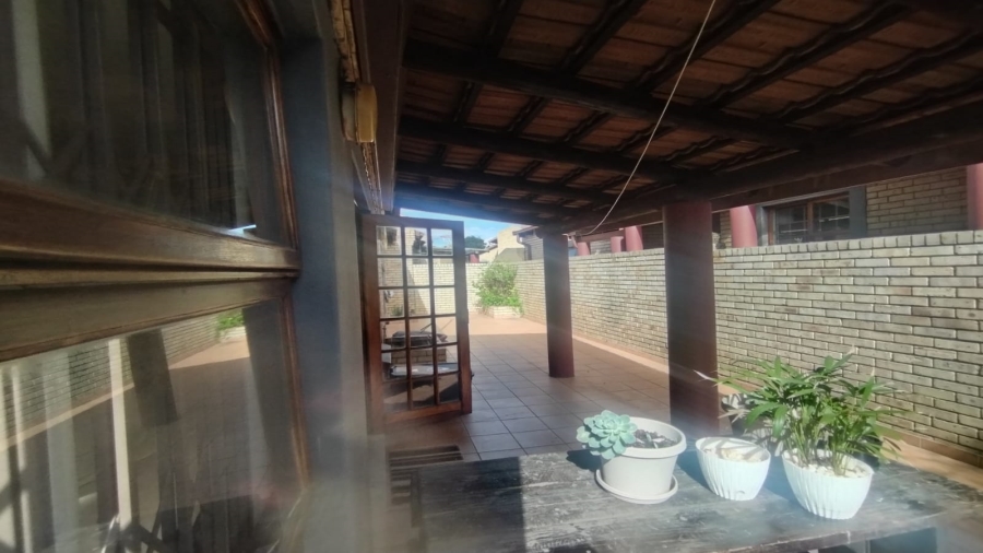 3 Bedroom Property for Sale in Vanderbijlpark SW 5 Gauteng