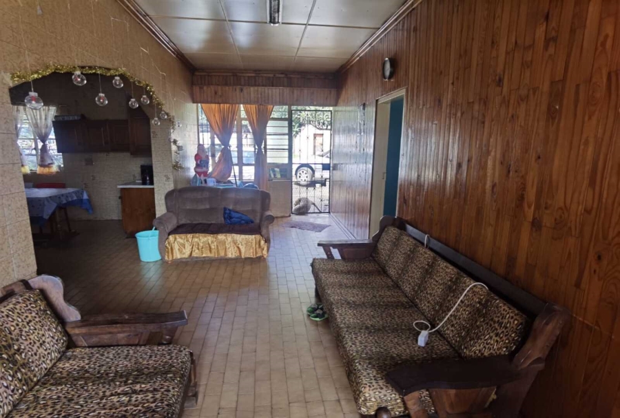 4 Bedroom Property for Sale in Unitas Park Gauteng