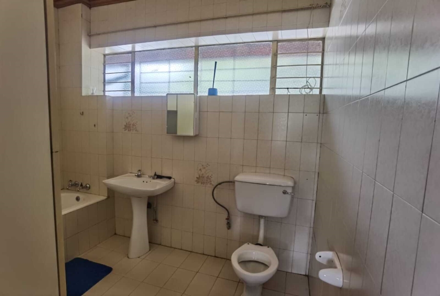 4 Bedroom Property for Sale in Unitas Park Gauteng