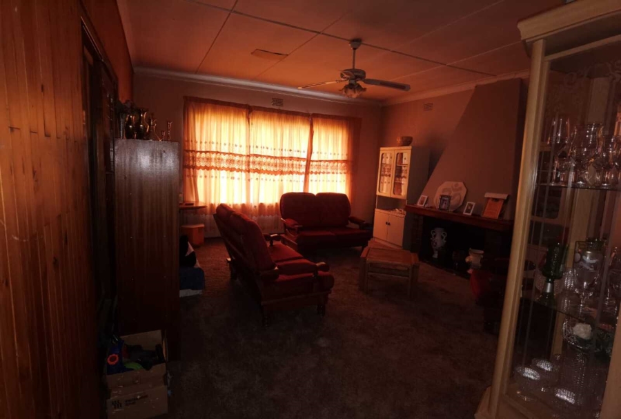 4 Bedroom Property for Sale in Unitas Park Gauteng