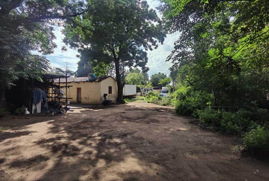 4 Bedroom Property for Sale in Unitas Park Gauteng