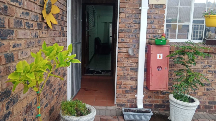 2 Bedroom Property for Sale in Arcon Park Gauteng