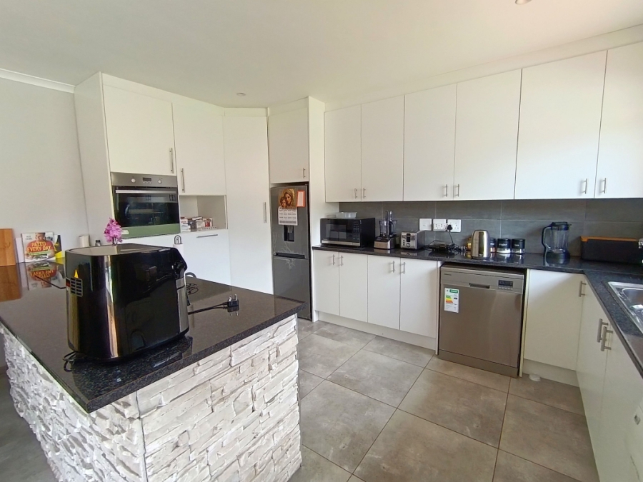 3 Bedroom Property for Sale in Sunnyridge Gauteng