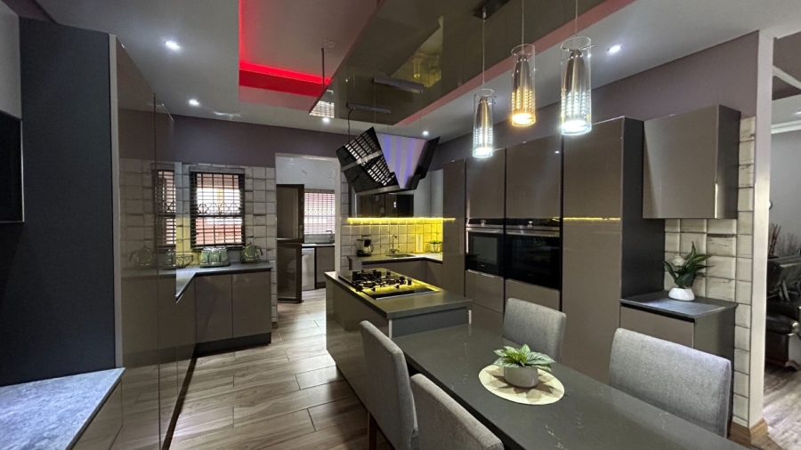 4 Bedroom Property for Sale in Amandasig Gauteng