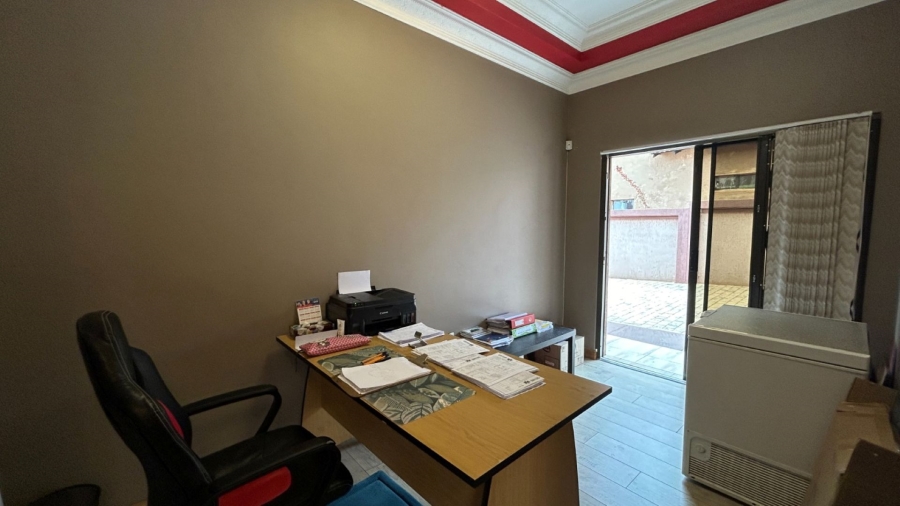 4 Bedroom Property for Sale in Amandasig Gauteng