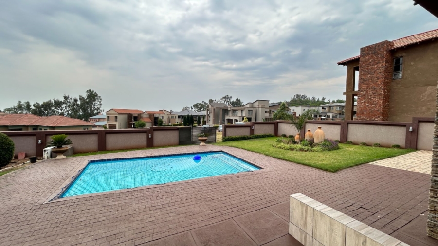 4 Bedroom Property for Sale in Amandasig Gauteng