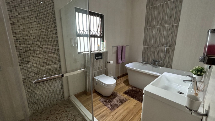 4 Bedroom Property for Sale in Amandasig Gauteng