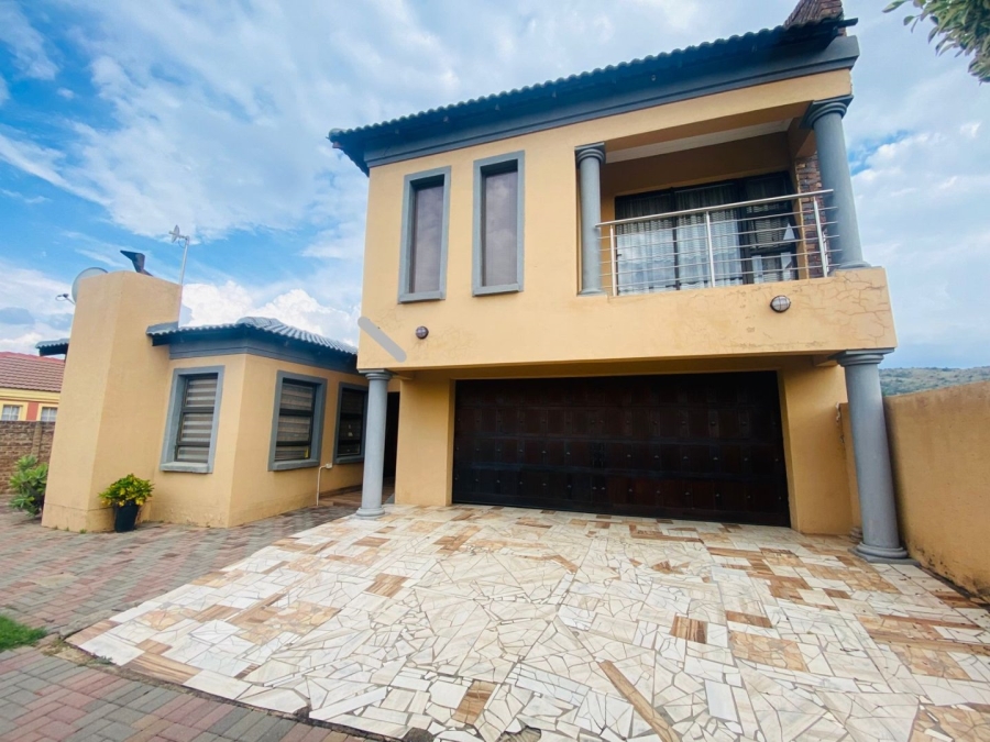 4 Bedroom Property for Sale in Kirkney Gauteng