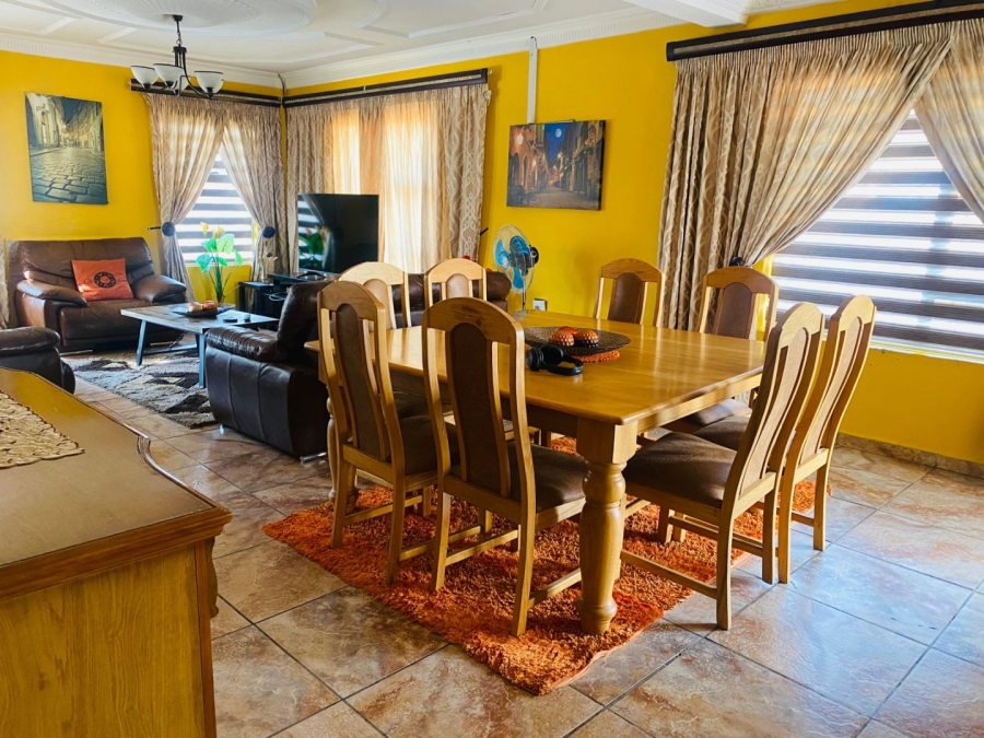 4 Bedroom Property for Sale in Kirkney Gauteng