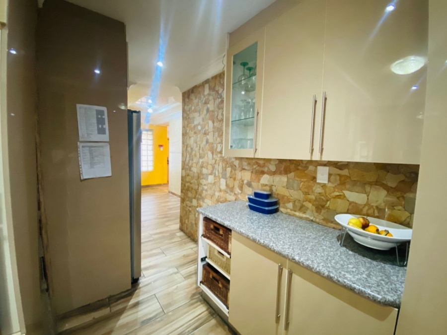 4 Bedroom Property for Sale in Kirkney Gauteng