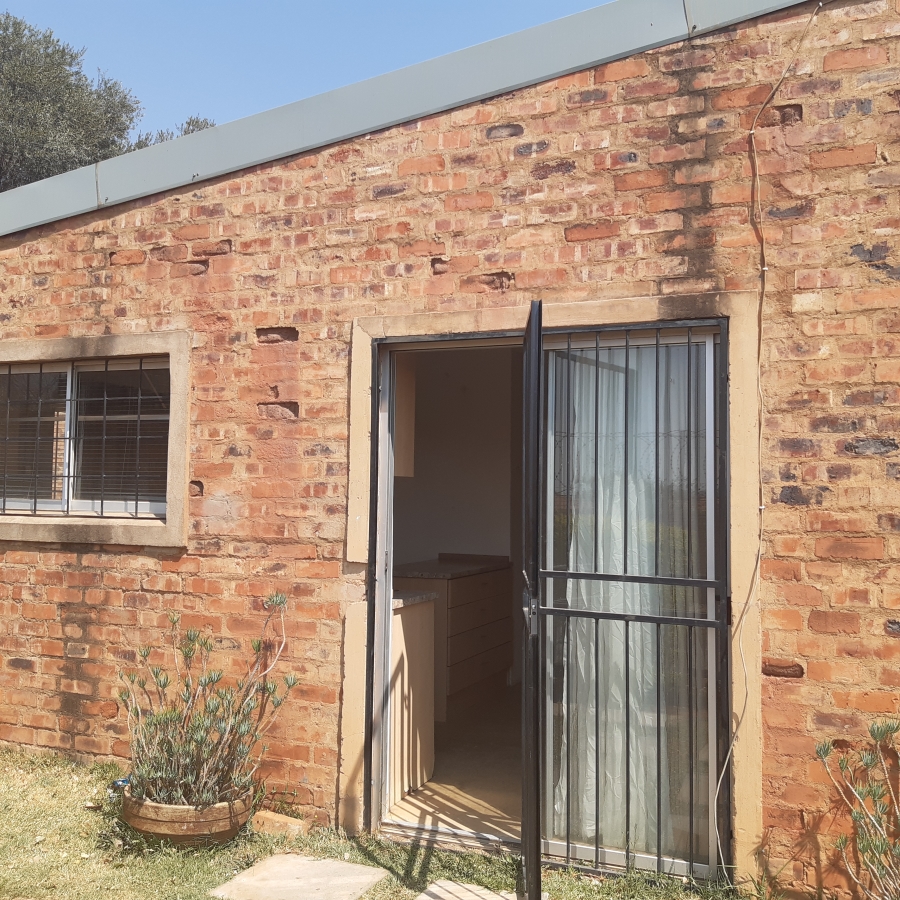 To Let 1 Bedroom Property for Rent in Equestria Gauteng