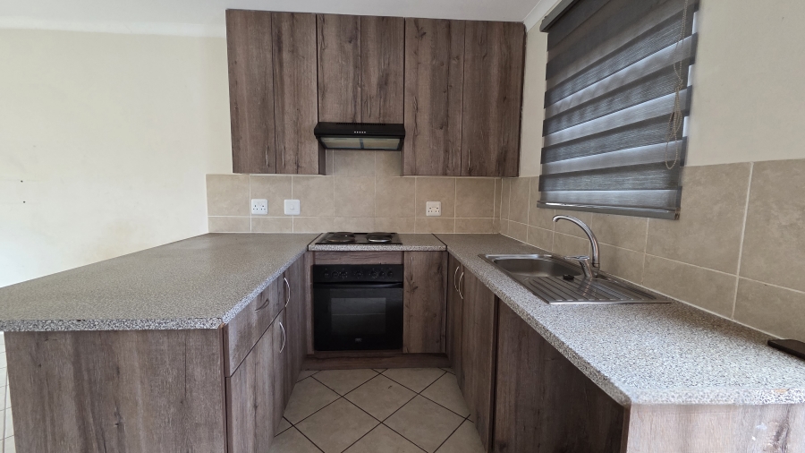 To Let 3 Bedroom Property for Rent in Chantelle Gauteng