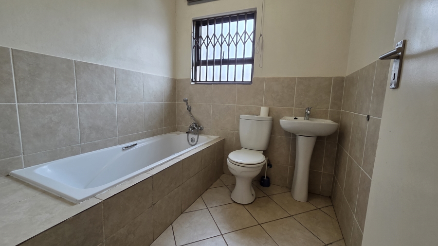 To Let 3 Bedroom Property for Rent in Chantelle Gauteng