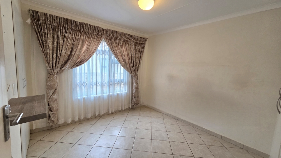 To Let 3 Bedroom Property for Rent in Chantelle Gauteng