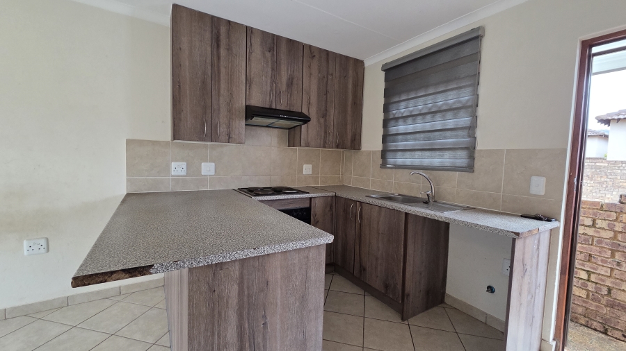 To Let 3 Bedroom Property for Rent in Chantelle Gauteng
