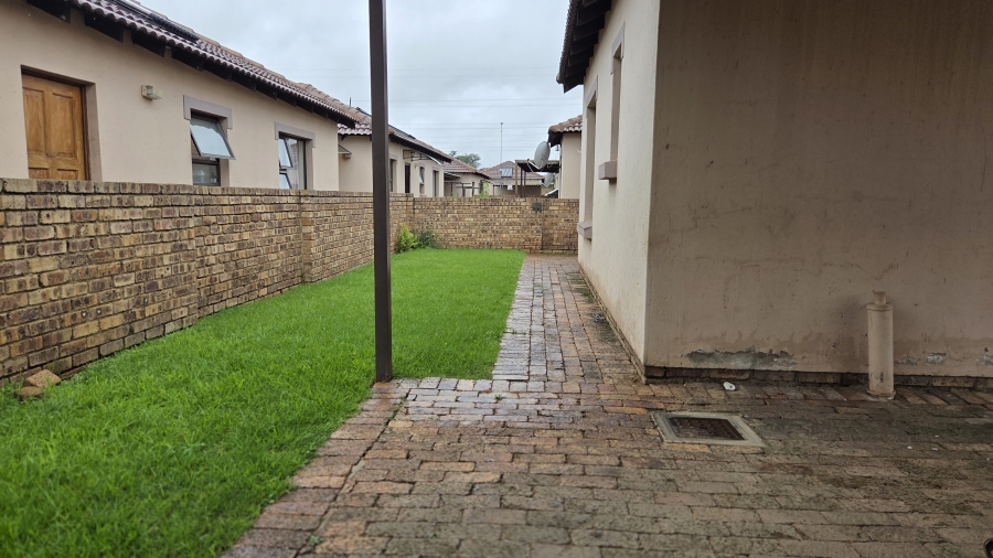 To Let 3 Bedroom Property for Rent in Chantelle Gauteng