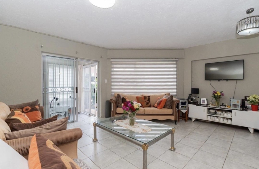 1 Bedroom Property for Sale in Bedfordview Gauteng