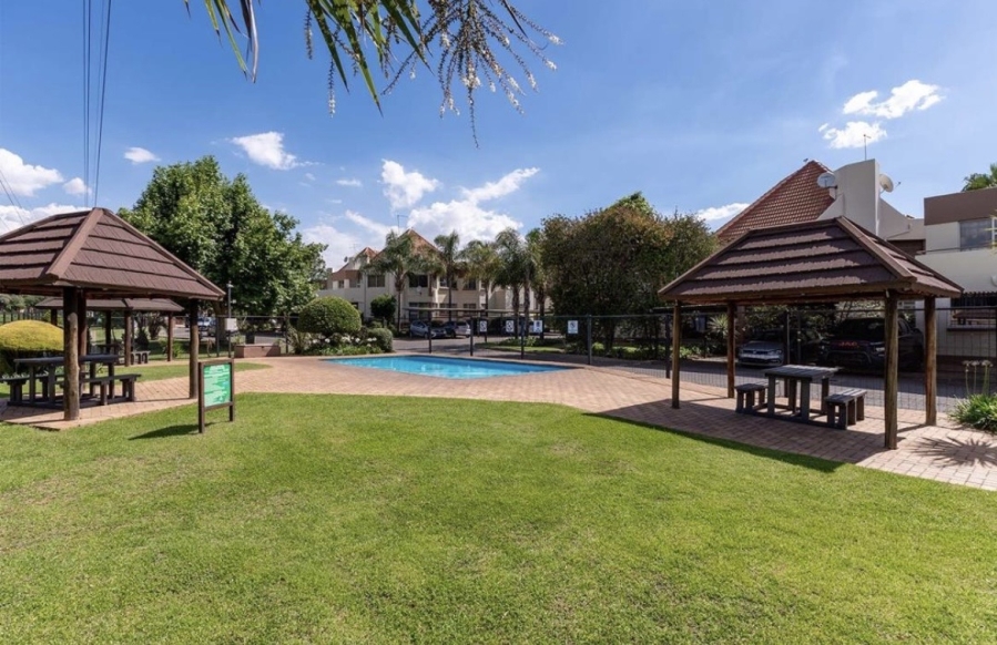 1 Bedroom Property for Sale in Bedfordview Gauteng
