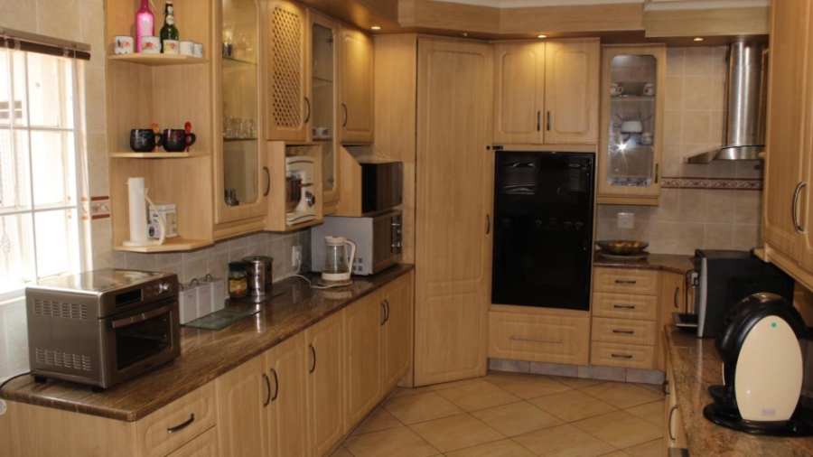 3 Bedroom Property for Sale in Brackenhurst Gauteng