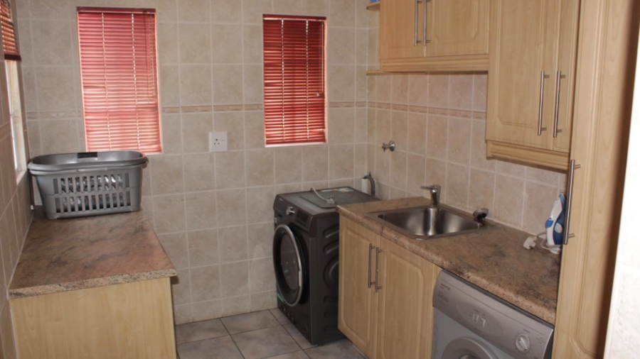 3 Bedroom Property for Sale in Brackenhurst Gauteng