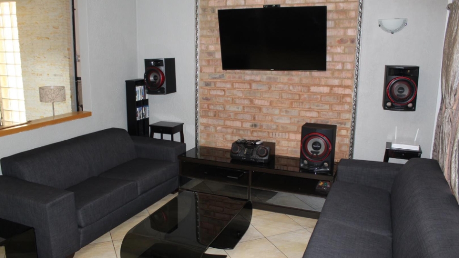 3 Bedroom Property for Sale in Brackenhurst Gauteng