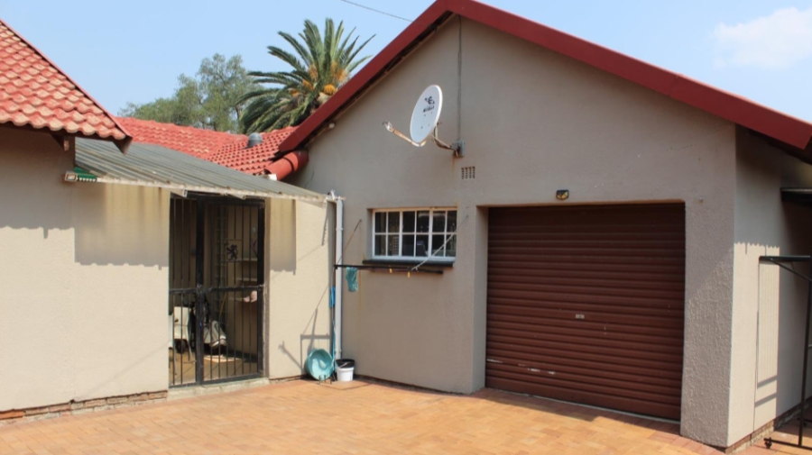3 Bedroom Property for Sale in Brackenhurst Gauteng