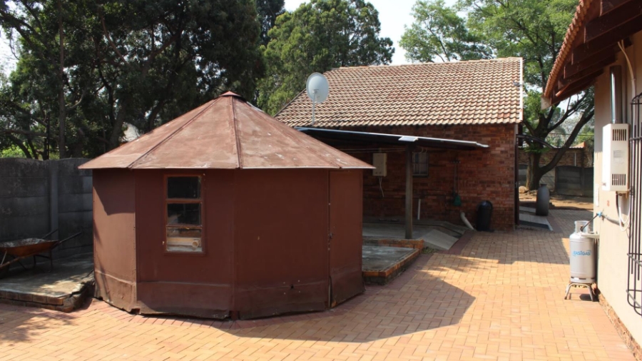 3 Bedroom Property for Sale in Brackenhurst Gauteng