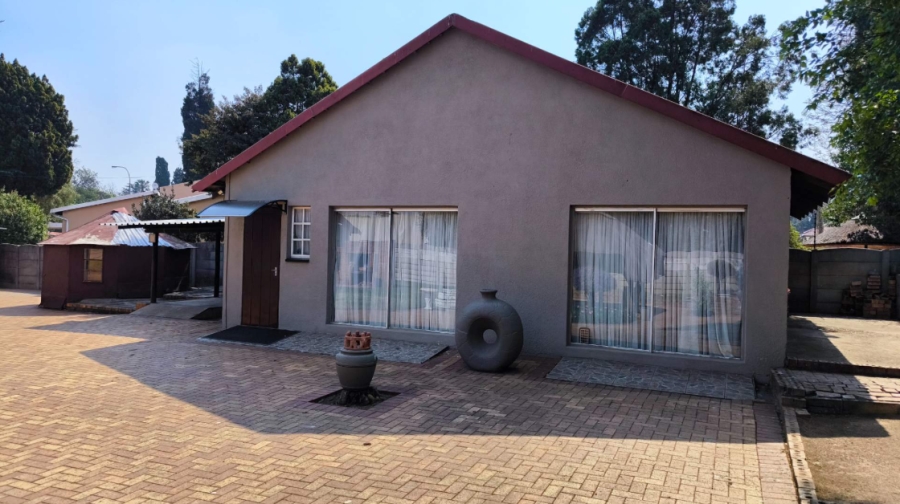 3 Bedroom Property for Sale in Brackenhurst Gauteng
