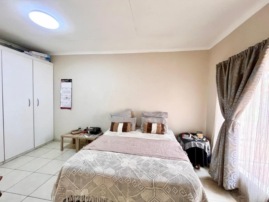 4 Bedroom Property for Sale in Freeway Park Gauteng
