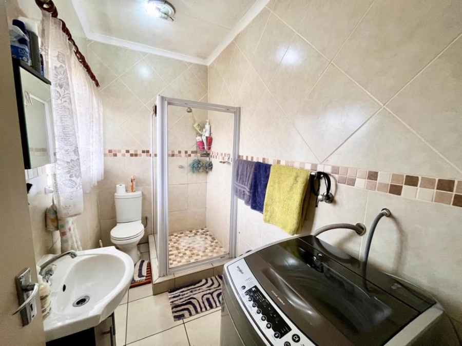 4 Bedroom Property for Sale in Freeway Park Gauteng