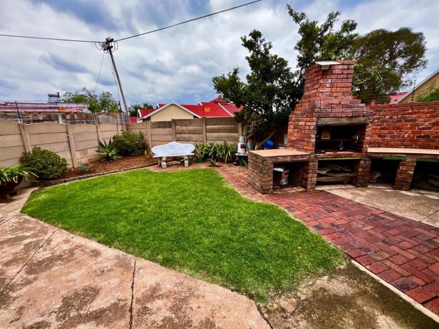 4 Bedroom Property for Sale in Freeway Park Gauteng