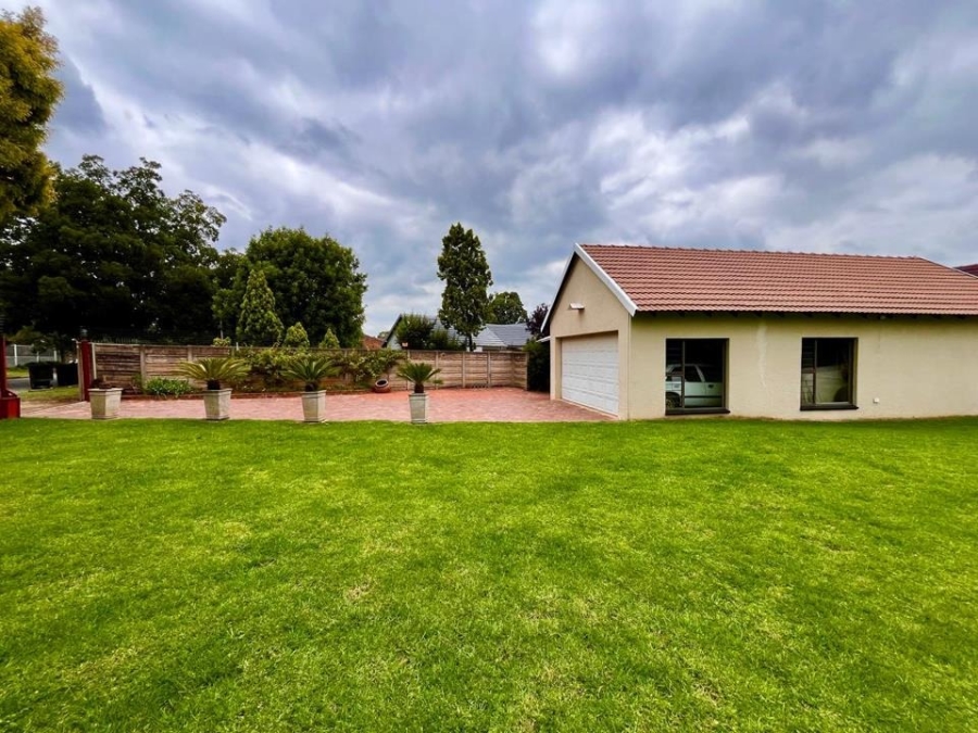 4 Bedroom Property for Sale in Freeway Park Gauteng